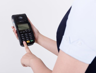 個人使用pos機銀行如何收費？