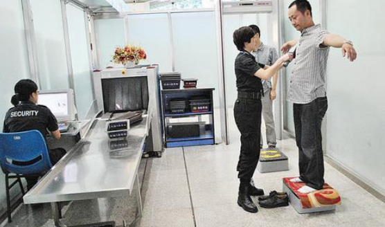 飛機上可以帶pos機么？